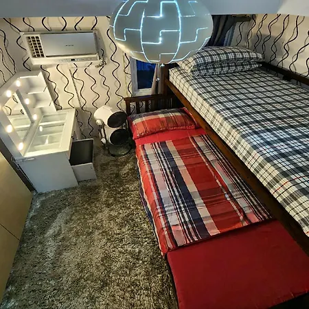 Elegant Studio At Grass Residences 1-5 Persons Only, Quezon City